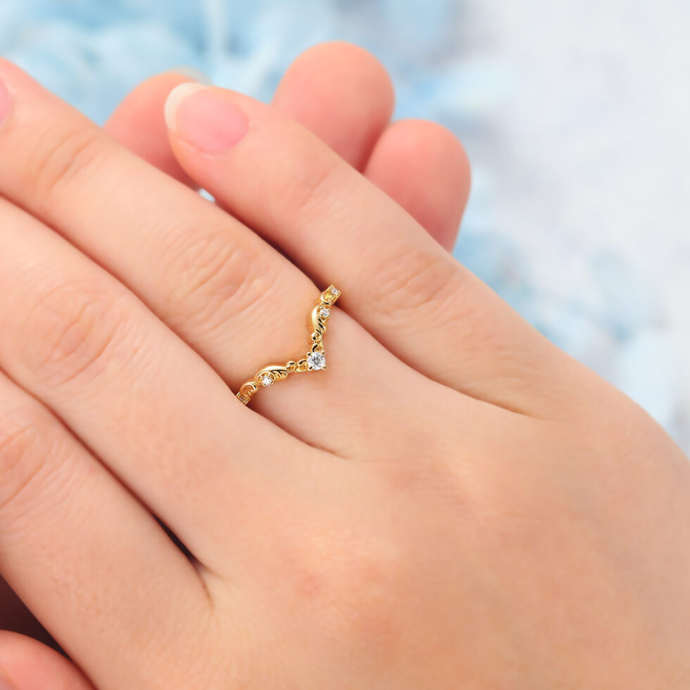 Vintage Filigree Curved Wedding Band with Moissanite Accents