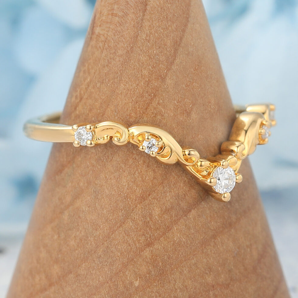 Vintage Filigree Curved Wedding Band with Moissanite Accents