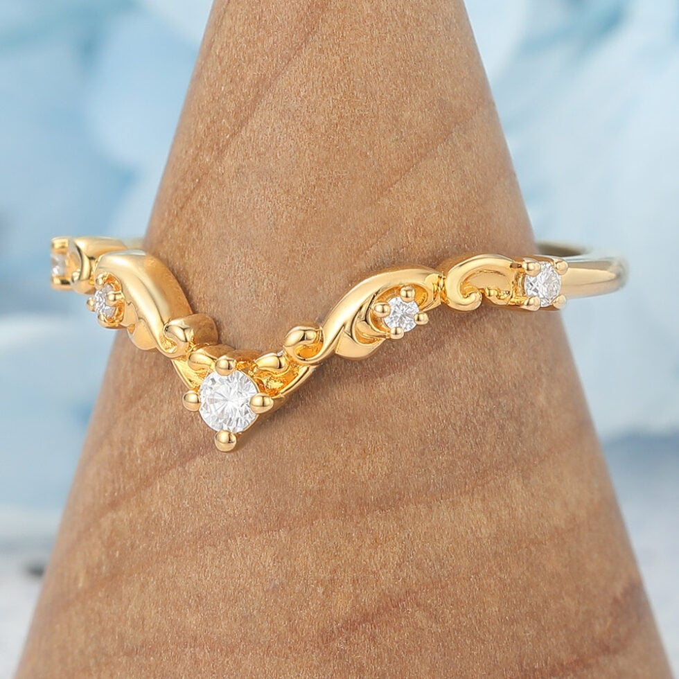 Vintage Filigree Curved Wedding Band with Moissanite Accents