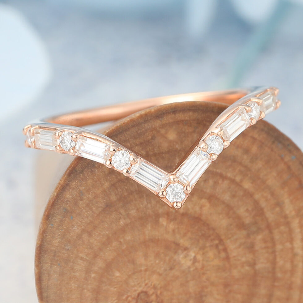 Alternating Round and Baguette Moissanite Wedding Band