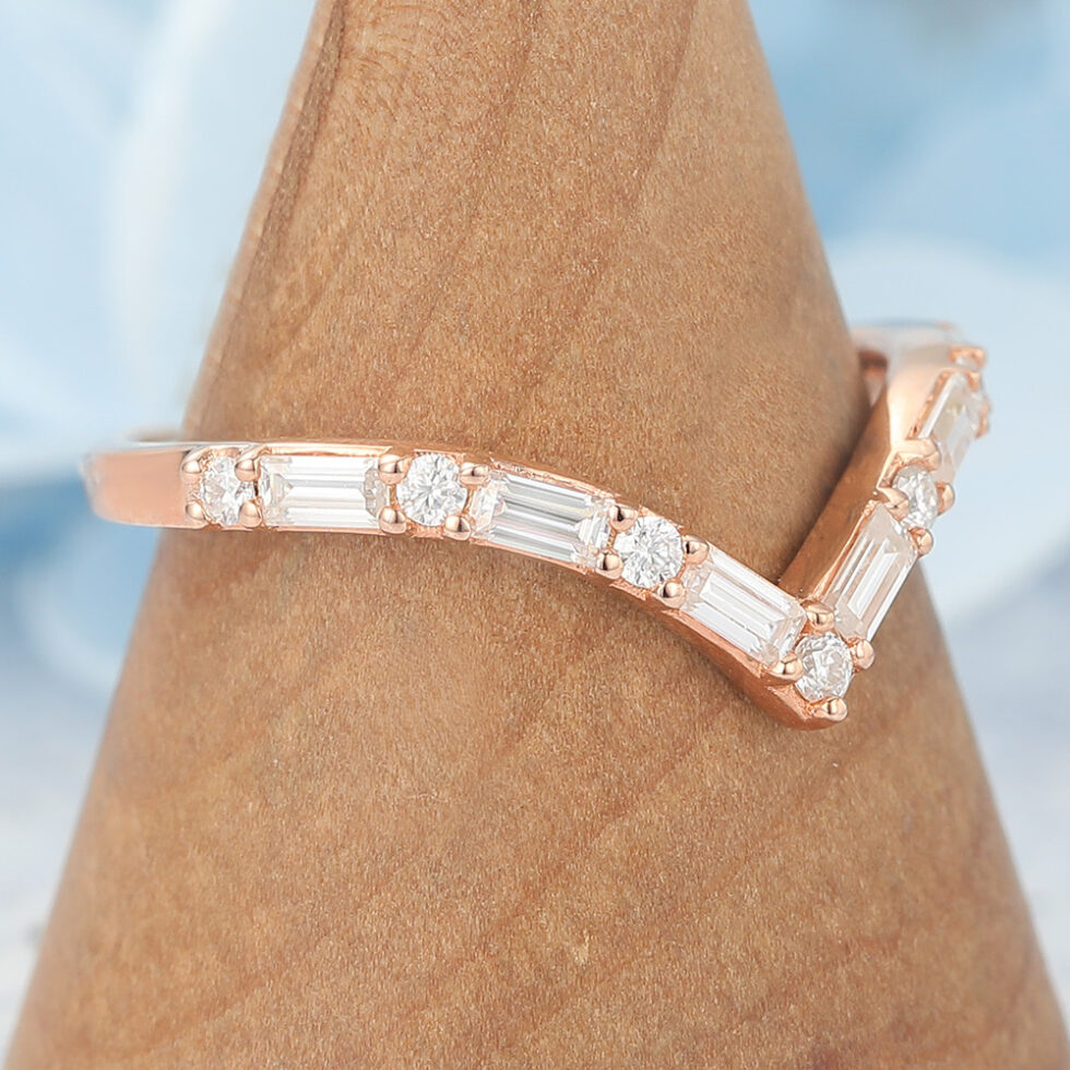 Alternating Round and Baguette Moissanite Wedding Band