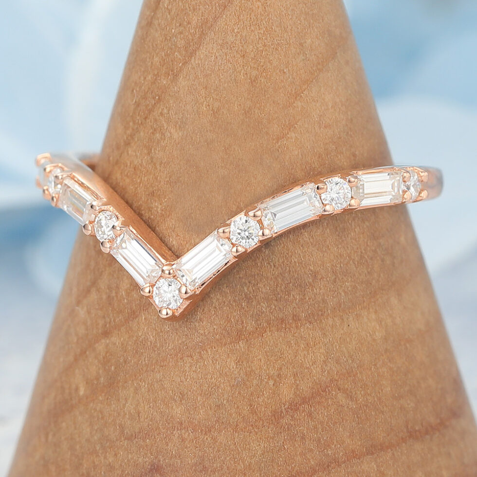 Alternating Round and Baguette Moissanite Wedding Band