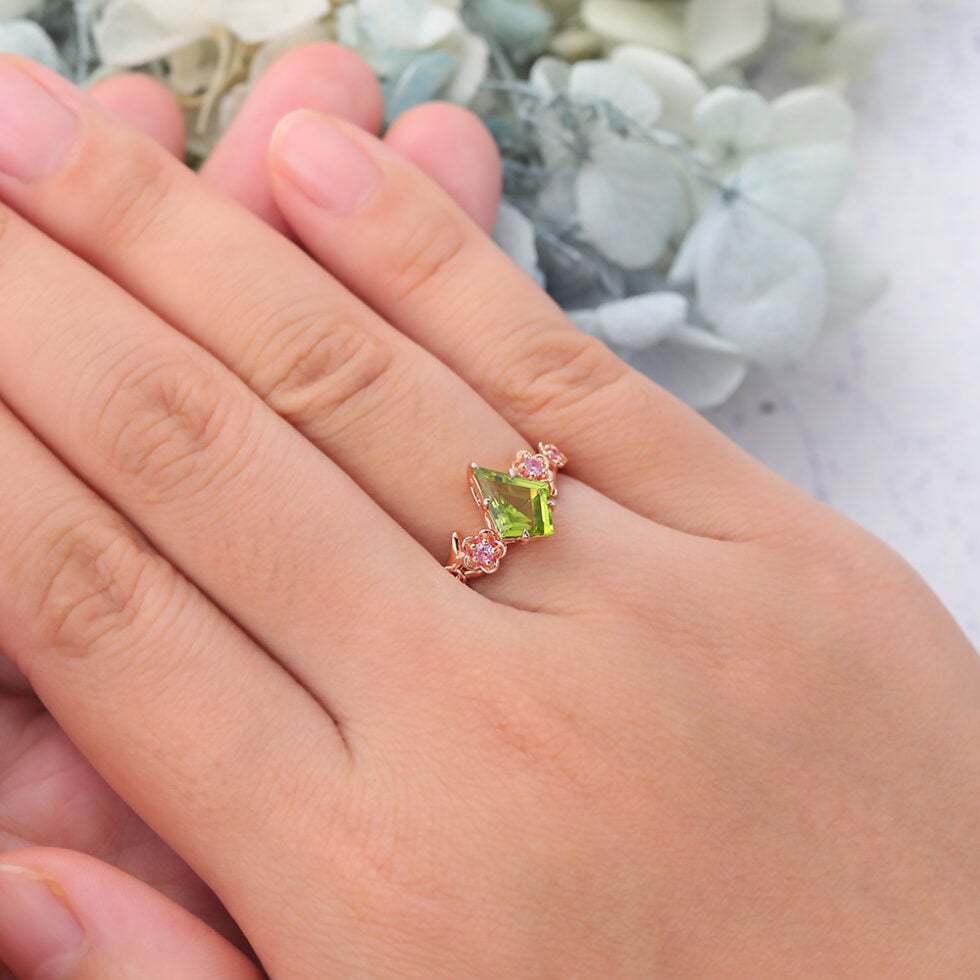 Kite Cut Peridot Engagement Ring Natural-Inspired Band