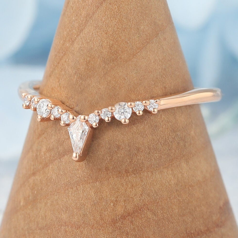 Kite Moissanite & Round Moissanite Cluster Curved Wedding Band