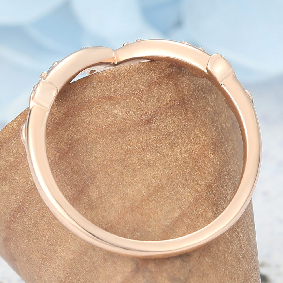 Leaf-Inspired Curved Band Petite Moissanite Wedding Band