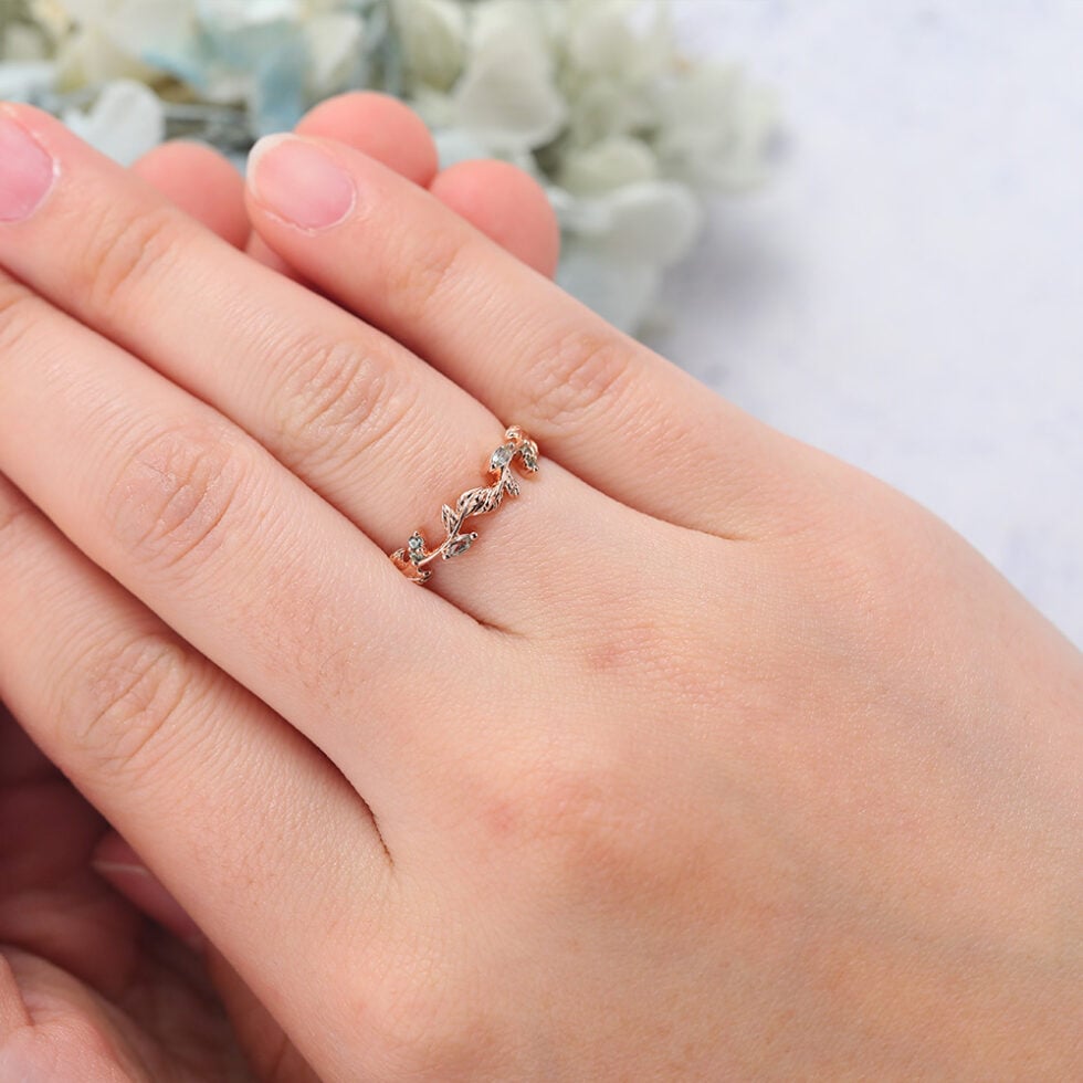 Leaf-Inspired Marquise Green Sapphire Curved Wedding Band