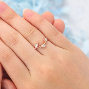 Leaf-Inspired Marquise Moissanite Curved Wedding Band