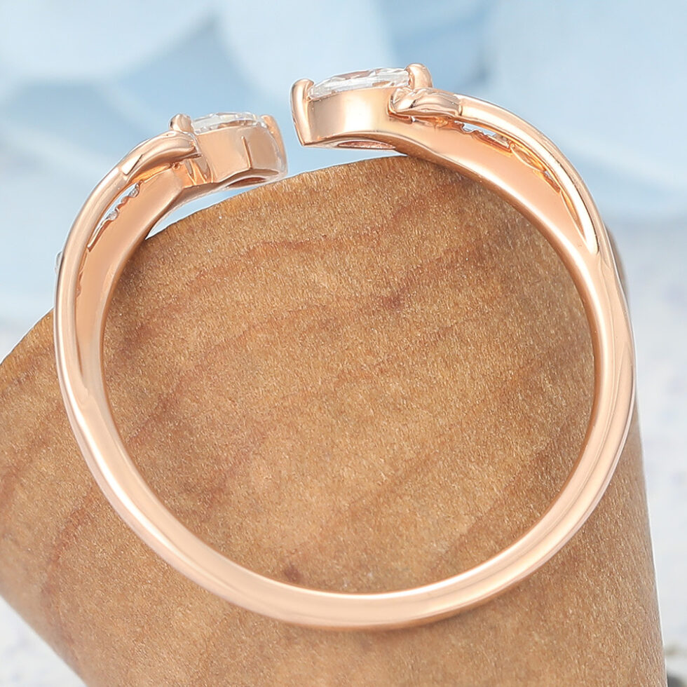 Leaf-Inspired Moissanite Curved Wedding Band with Open Design