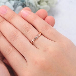 Leaf-Inspired Round Moissanite Curved Wedding Band