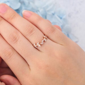 Matte Finish Leaf-Inspired Marquise Moissanite Curved Wedding Band