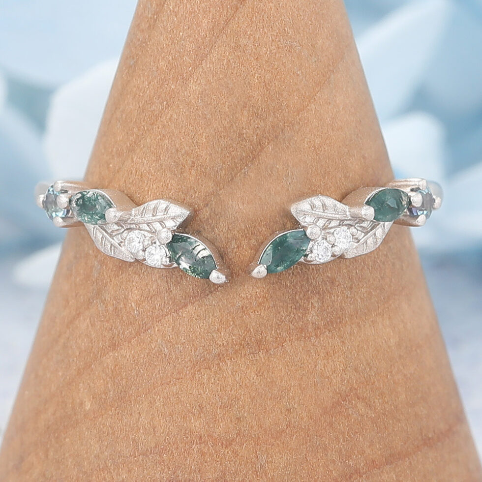 Matte Finish Nature-Inspired Curved Open Wedding Band