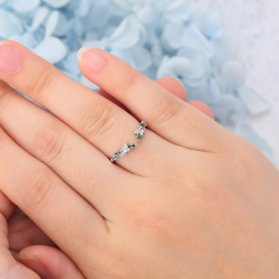 Matte Finish Nature-Inspired Curved Open Wedding Band