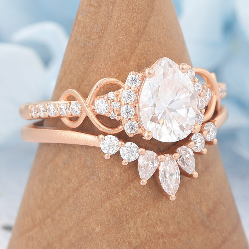 Matte Finish Pear Cut Moissanite Bridal Ring Set Curved Band