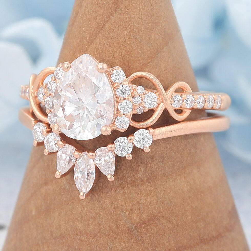 Matte Finish Pear Cut Moissanite Bridal Ring Set Curved Band