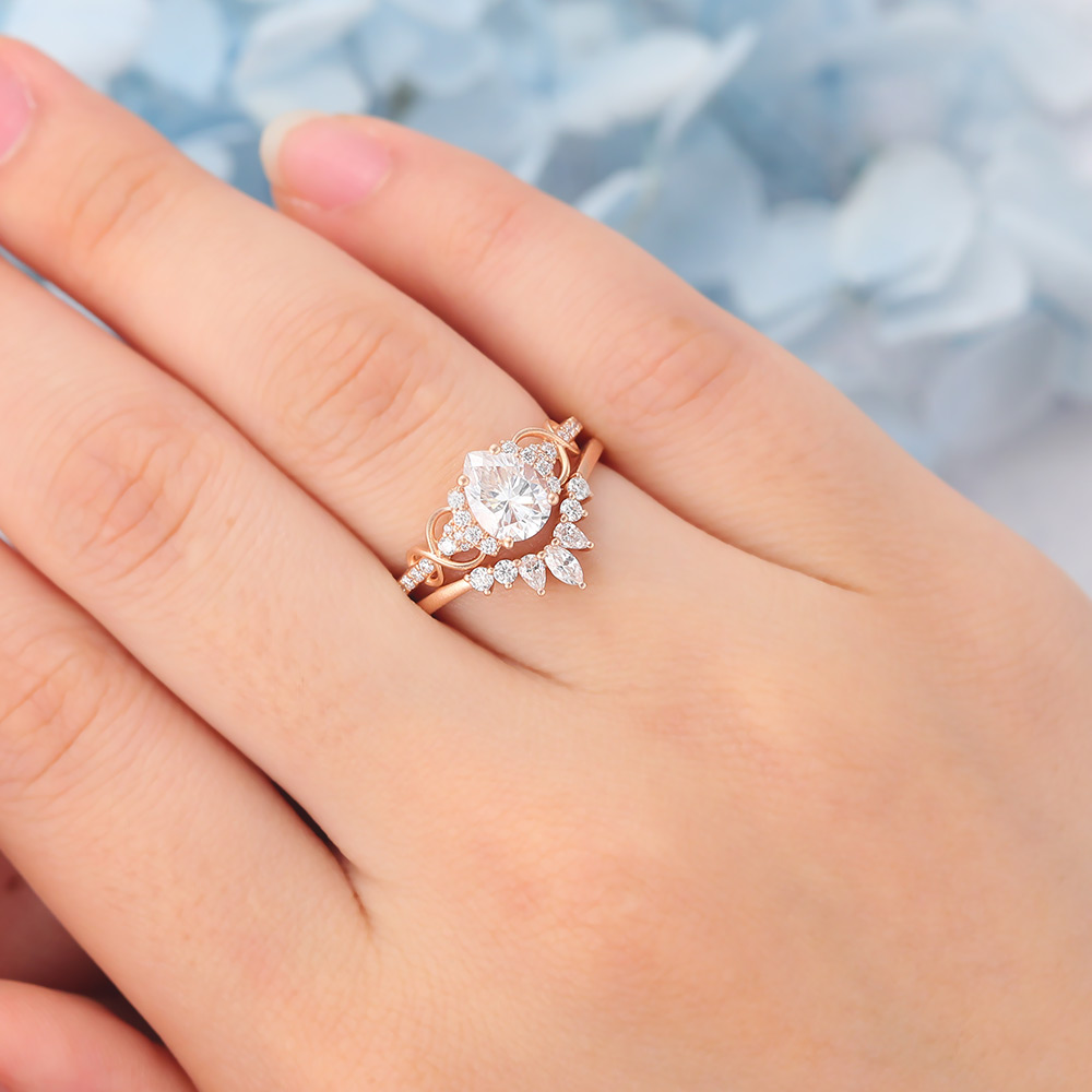 Matte Finish Pear Cut Moissanite Bridal Ring Set Curved Band