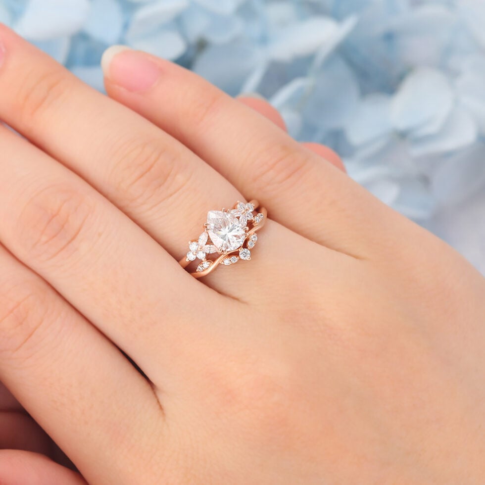 Matte Finish Pear Cut Moissanite Engagement Ring Set 2PCS