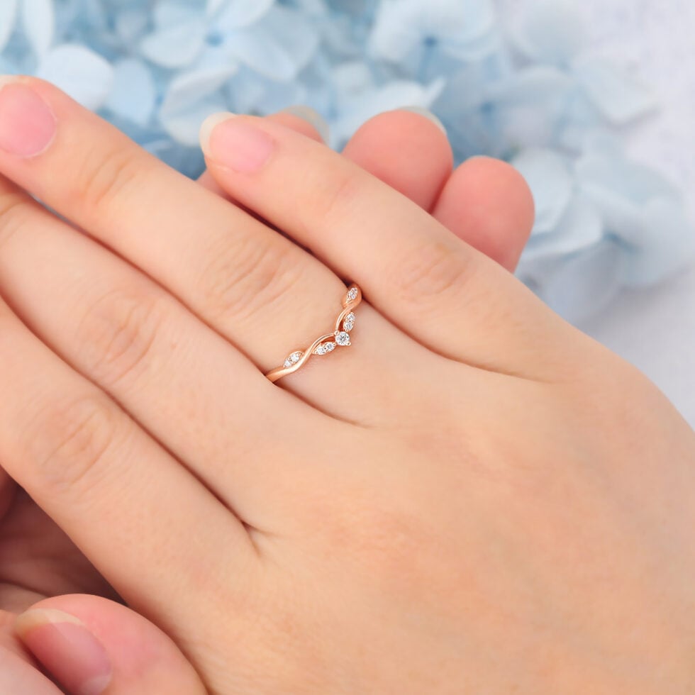 Matte Finish Curved Moissanite Wedding Band Gift For Women