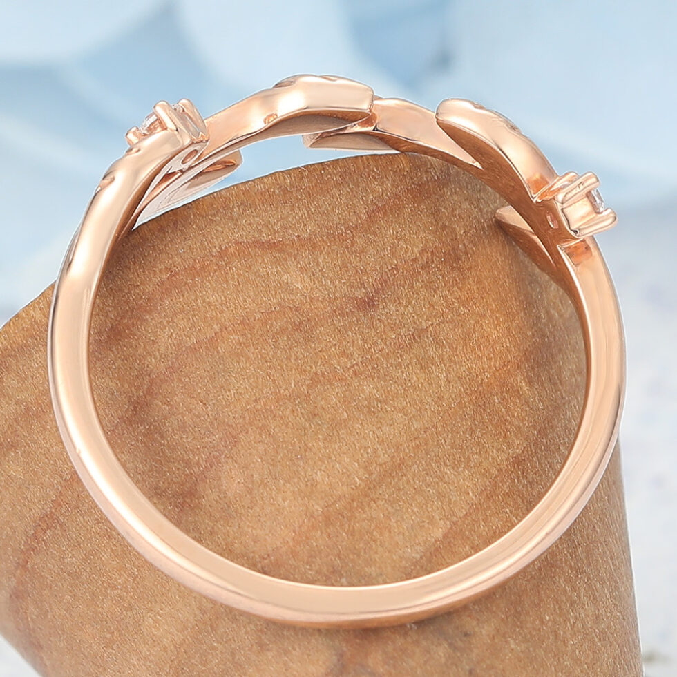 Leaf-Inspired Curved Wedding Band with Moissanite Accents