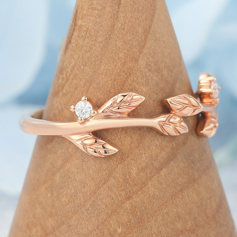 Leaf-Inspired Curved Wedding Band with Moissanite Accents