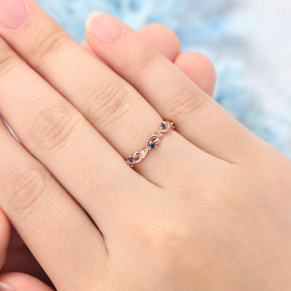 Nature-Inspired Curved Wedding Band with Sapphire Accents