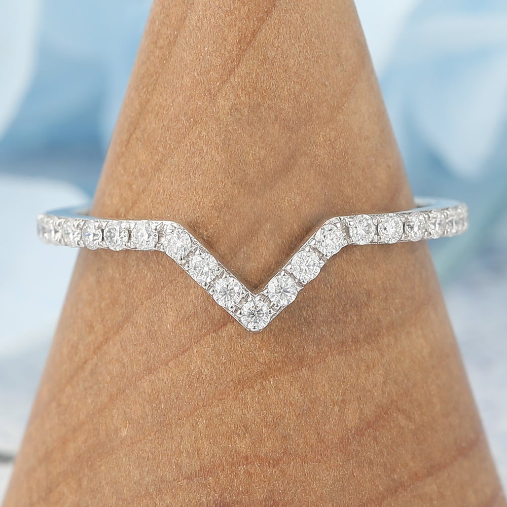 Pavé Moissanite V-Shaped Curved Wedding Band