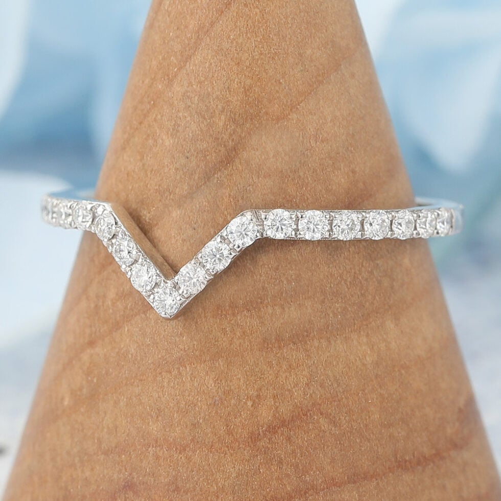 Pavé Moissanite V-Shaped Curved Wedding Band