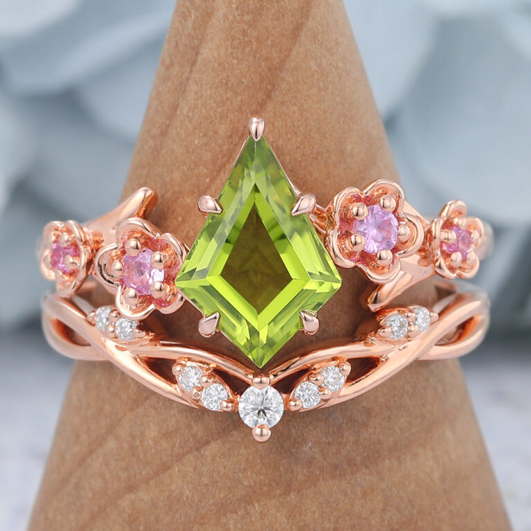 Rose Gold Kite Cut Peridot Nature-Inspired Bridal Ring Set