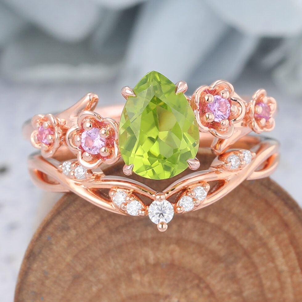Rose Gold Pear Cut Peridot Nature-Inspired Bridal Ring Set