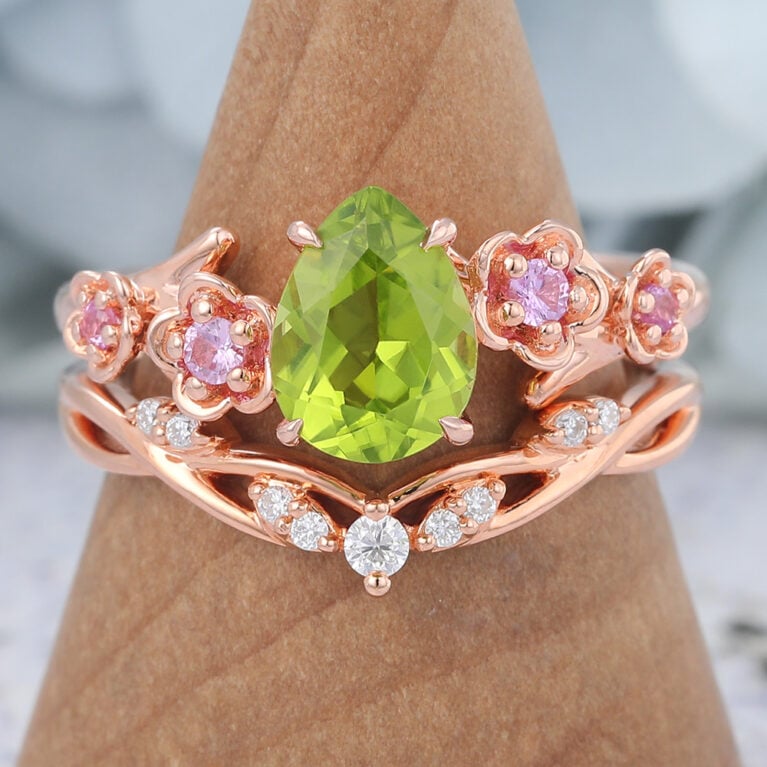 Rose Gold Pear Cut Peridot Nature-Inspired Bridal Ring Set