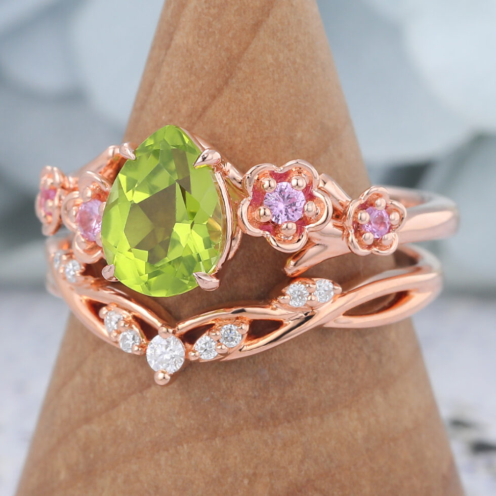 Rose Gold Pear Cut Peridot Nature-Inspired Bridal Ring Set