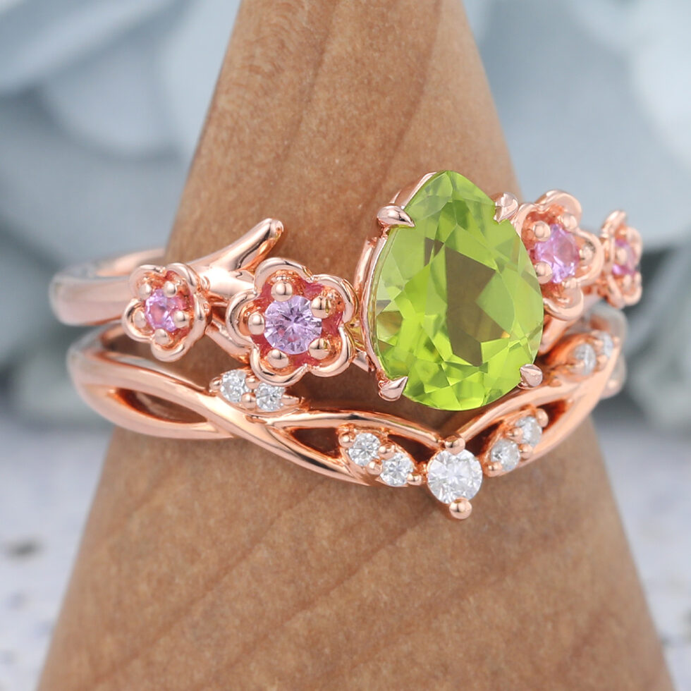 Rose Gold Pear Cut Peridot Nature-Inspired Bridal Ring Set