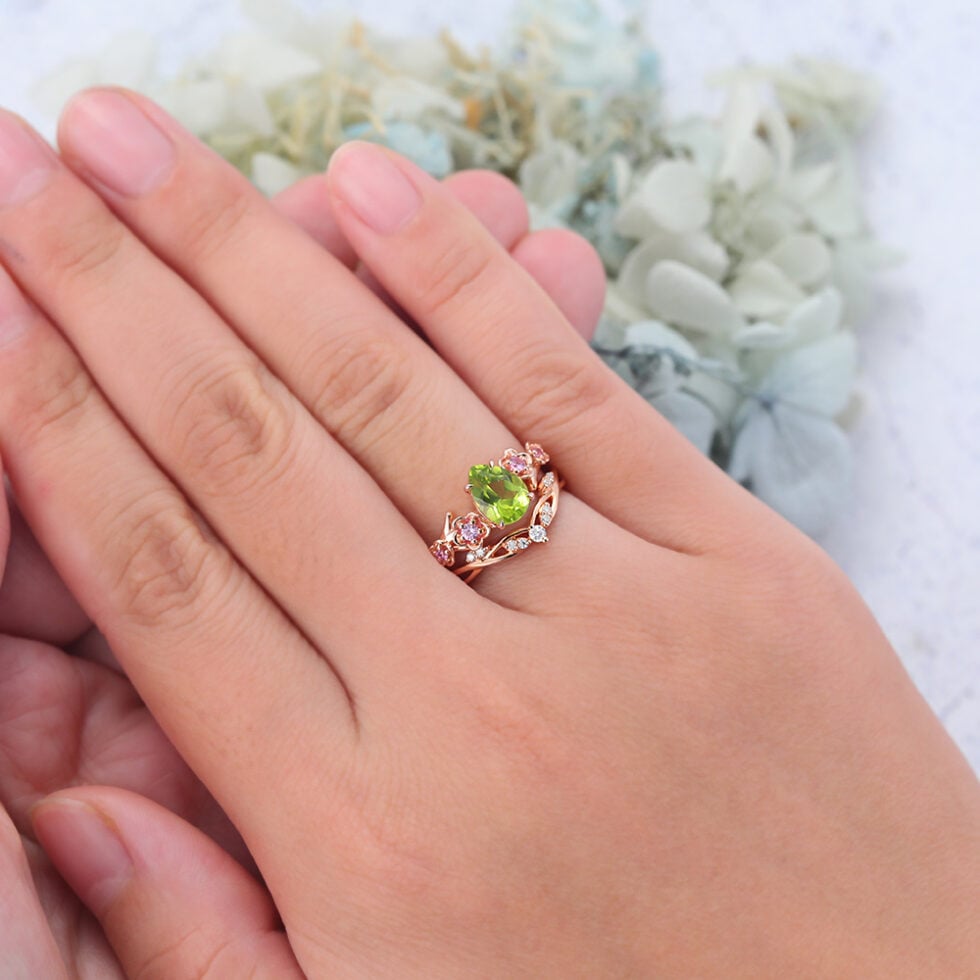 Rose Gold Pear Cut Peridot Nature-Inspired Bridal Ring Set