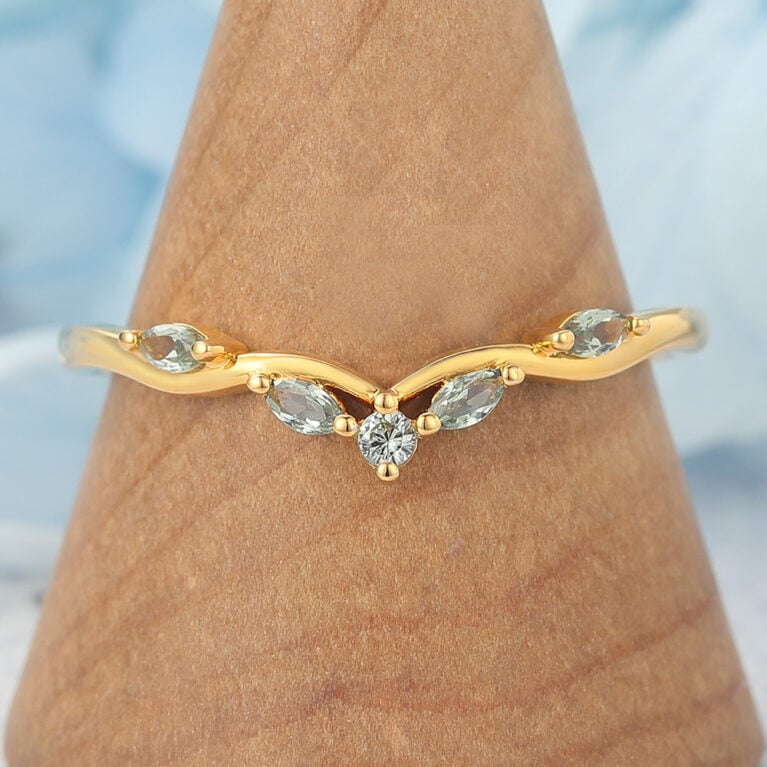 Natural-Inspired Curved Wedding Band with Green Sapphire Accents