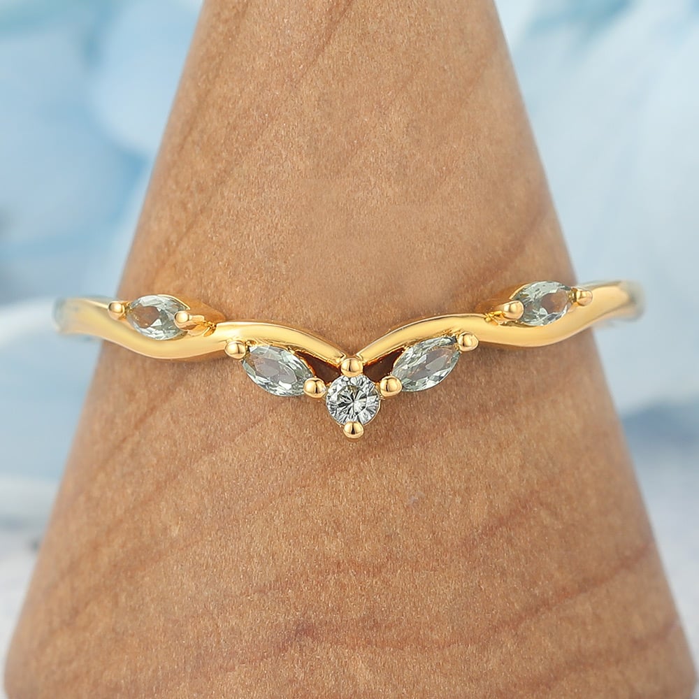 Natural-Inspired Curved Wedding Band with Green Sapphire Accents