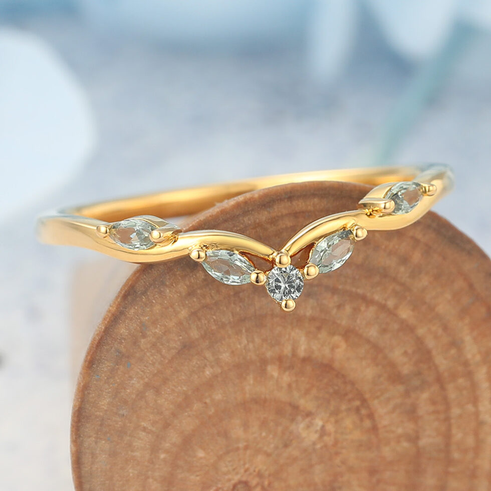 Natural-Inspired Curved Wedding Band with Green Sapphire Accents