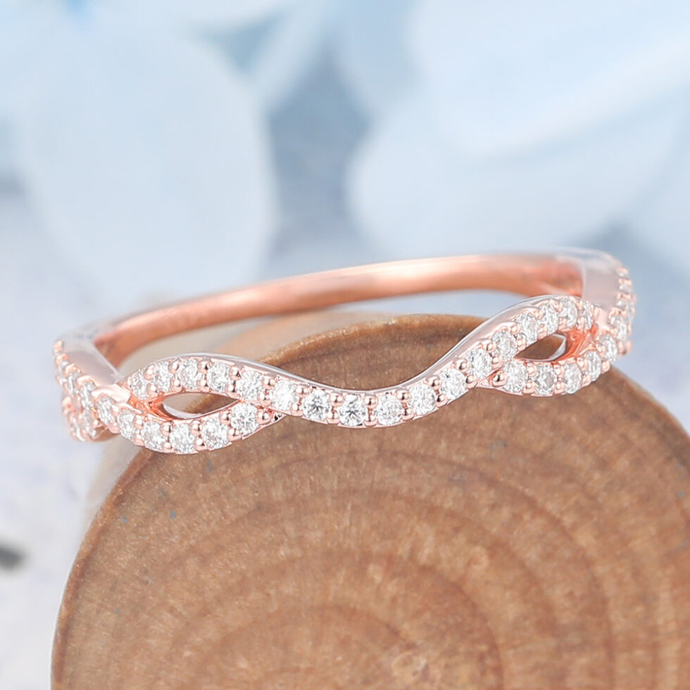 Infinity-Inspired Curved Wedding Band with Petite Moissanite