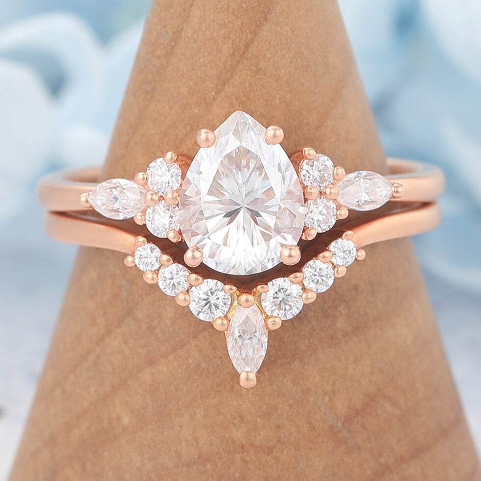 Matte Finish Vintage Pear Cut Moissanite Engagement Ring Set