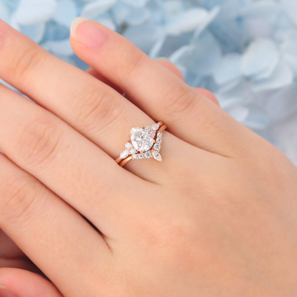 Matte Finish Vintage Pear Cut Moissanite Engagement Ring Set