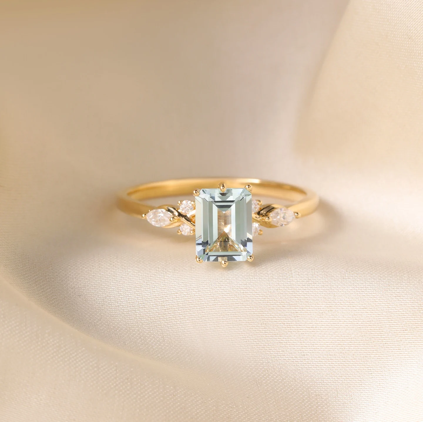 Legacy Side Glow ring with elegant gemstone setting, featuring a unique side glow effect for a timeless and radiant look